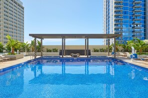 2 outdoor pools, free cabanas, pool umbrellas