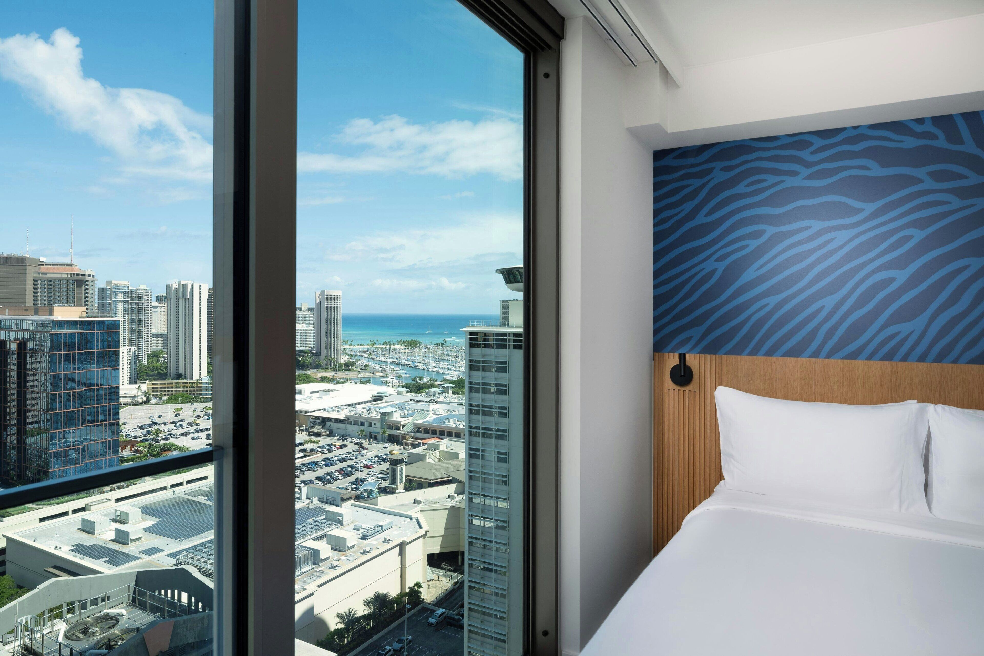 Room, 1 King Bed, Partial Ocean View | Premium bedding, in-room safe, desk, laptop workspace