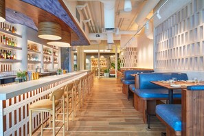 Breakfast, lunch, dinner served; Mediterranean cuisine 