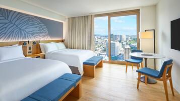 Premium bedding, in-room safe, desk, laptop workspace