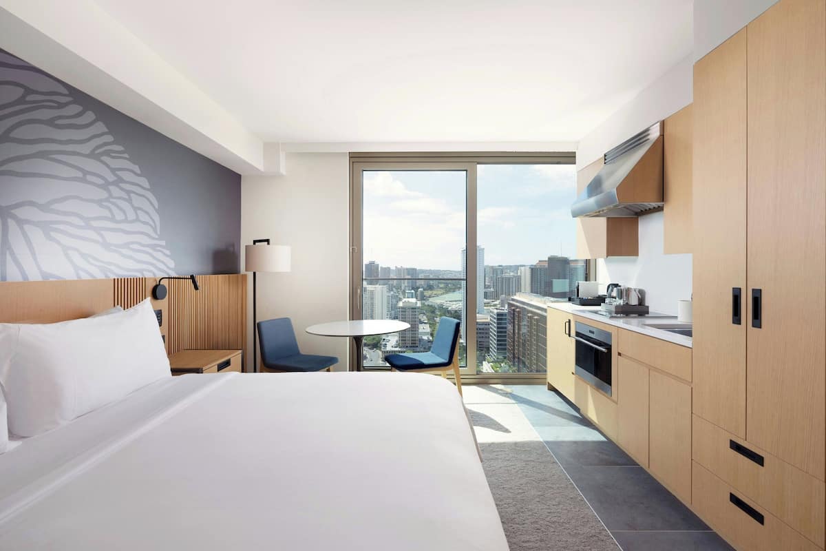 City View, Residence, 1 King | Premium bedding, in-room safe, desk, laptop workspace
