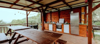 Ljubac Glamping Belltent Robinson