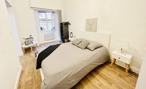 1 Schlafzimmer, Bügeleisen/Bügelbrett, Reisekinderbett, kostenloses WLAN