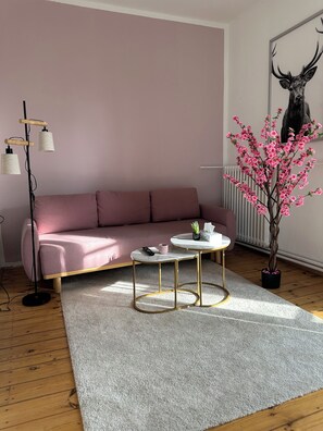 Living area - |Flat| |Balcony| |City Center| | High Speed Internet | Fresh | (Hannover)