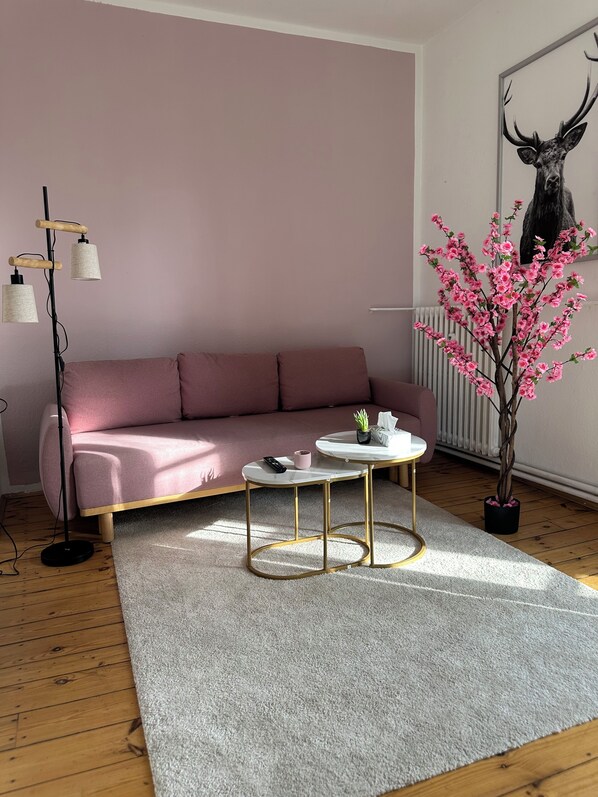 Living area - |Flat| |Balcony| |City Center| | High Speed Internet | Fresh | (Hannover)