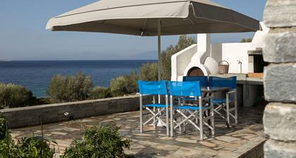 Stone & Cozy Studio ιdeal for relaxed holidays, 100m from the beach!