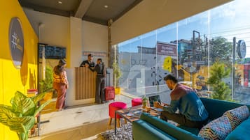 Quầy tiếp tân