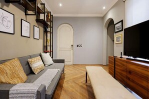 TV, offices - w* | Stylish 2BR in Cuauhtemoc (Ciudad de México)