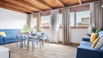 SCIASCIA | Dining room