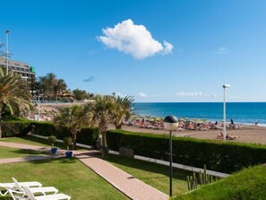 Una spiaggia nelle vicinanze