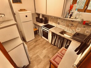 Réfrigérateur, micro-ondes, lave-vaisselle