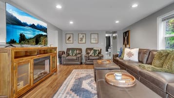 Smart TV, fireplace, video games