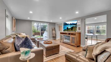 Smart TV, fireplace, video games