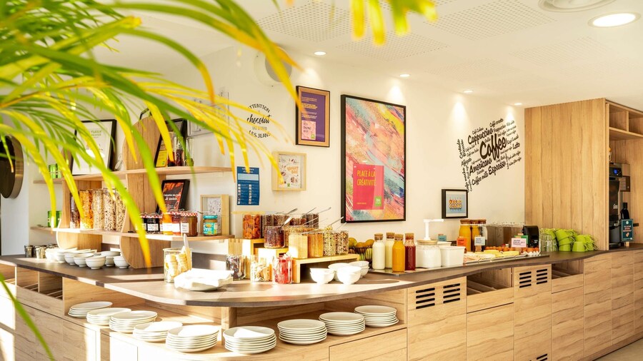 Ibis Styles CabriĂšs Aix-En-Provence Tgv