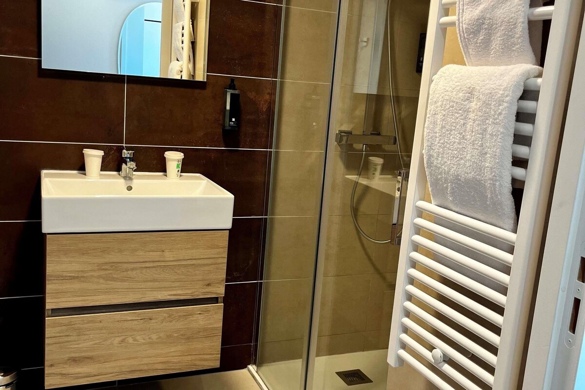 Comfort Double Room, Balcony | Premium bedding, pillowtop beds, desk, laptop workspace