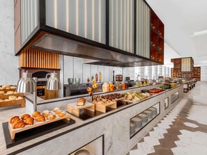 Breakfast served, local and international cuisine, al fresco dining