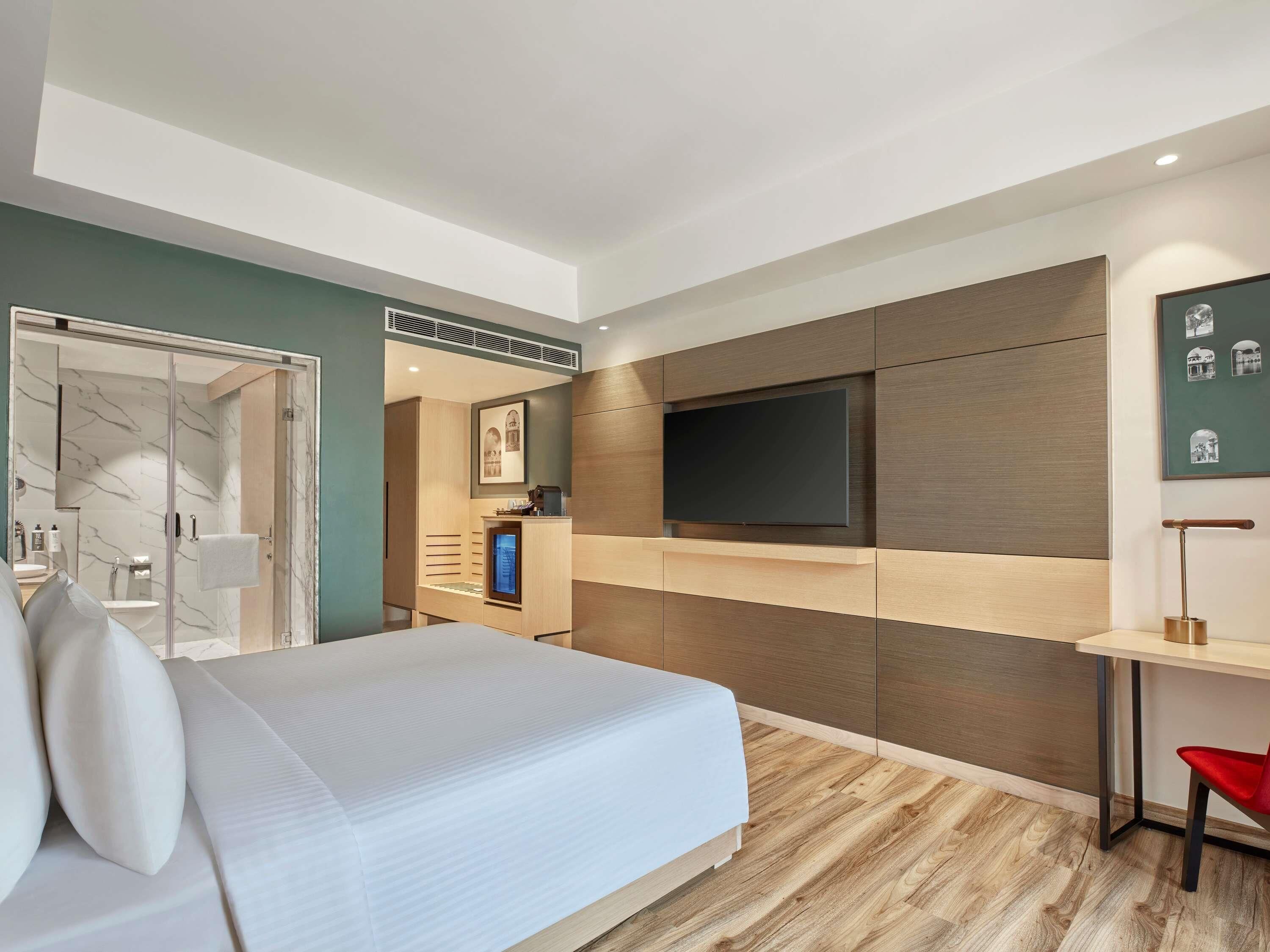Minibar, in-room safe, individually furnished, desk