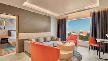 Presidential Suite, 1 King Bed, Non Smoking | Minibar, in-room safe, individually furnished, desk