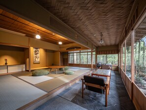 Executive lounge - ThinkStay Mt. (Kobe)