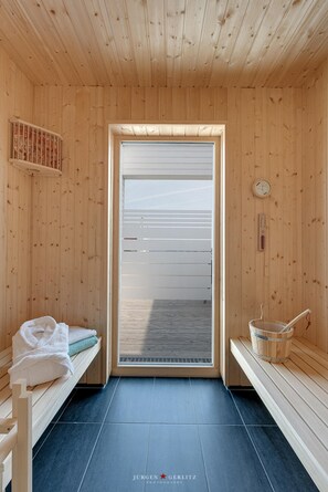 Sauna - Nordlicht - First Row, Finnish Sauna, Fireplace, Sea View, Roof Terrace (Olpenitz)