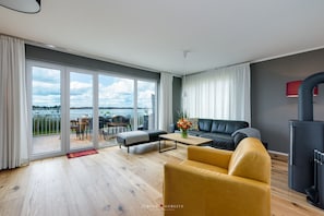 TV, fireplace, video library, stereo