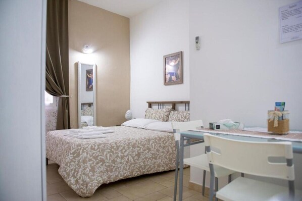 1 habitación, wifi gratis y ropa de cama