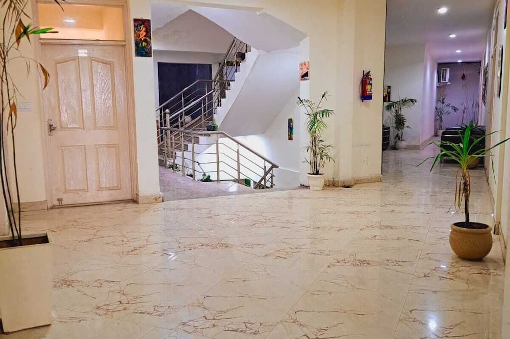 Hotel Noida Stay