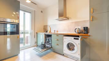 Appartamento Comfort, 2 camere da letto | Cucina privata | Frigorifero con congelatore, forno, piano cottura