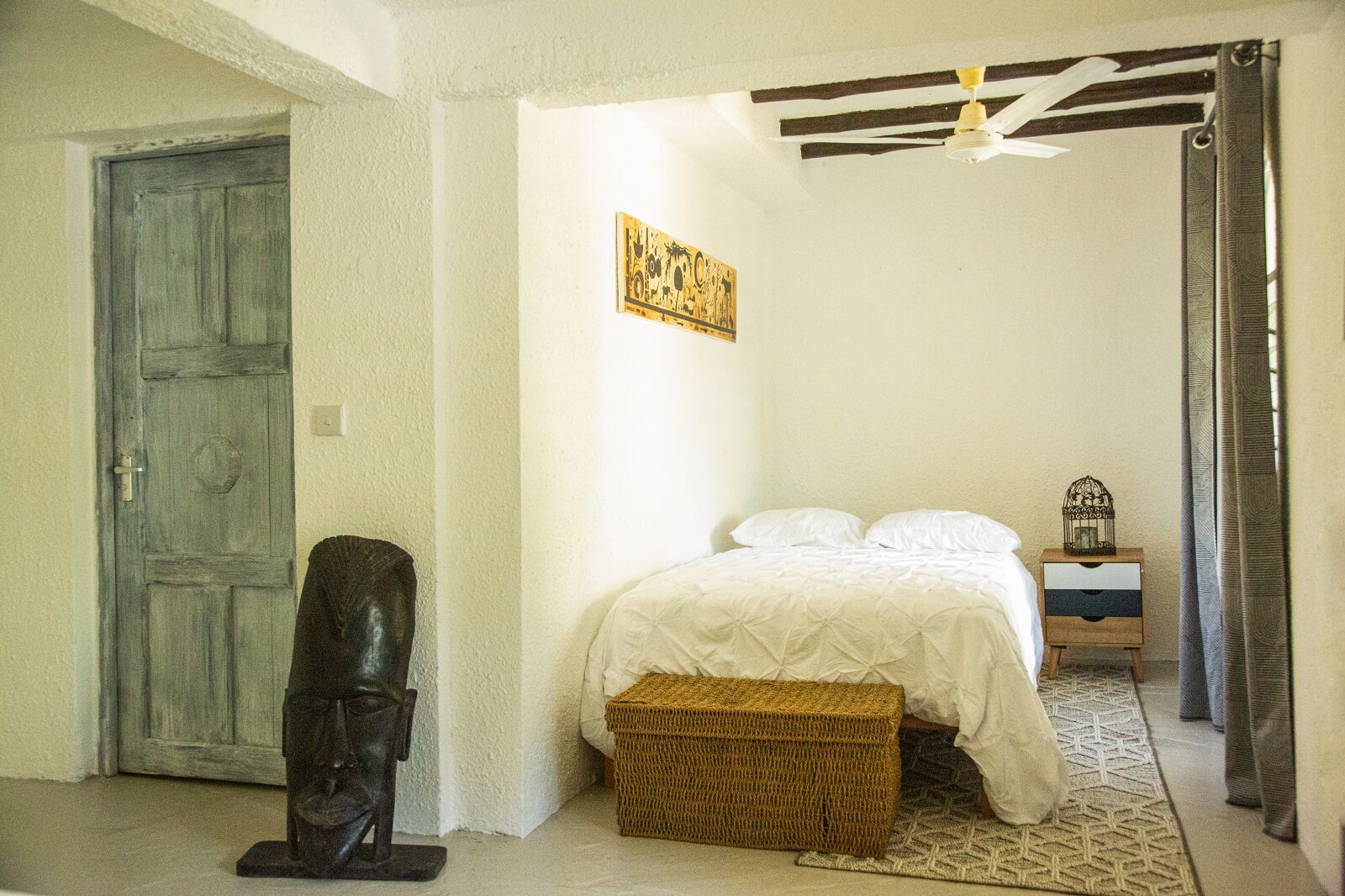 3 chambres, fer et planche à repasser, Wi-Fi, draps fournis