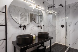 빌라 | 욕실 | 비누, 샴푸, 화장지