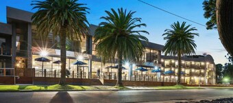 Beachfront Bliss Apartment with Ocean Views & Private Patio