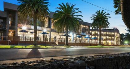 Beachfront Bliss Apartment with Ocean Views & Private Patio