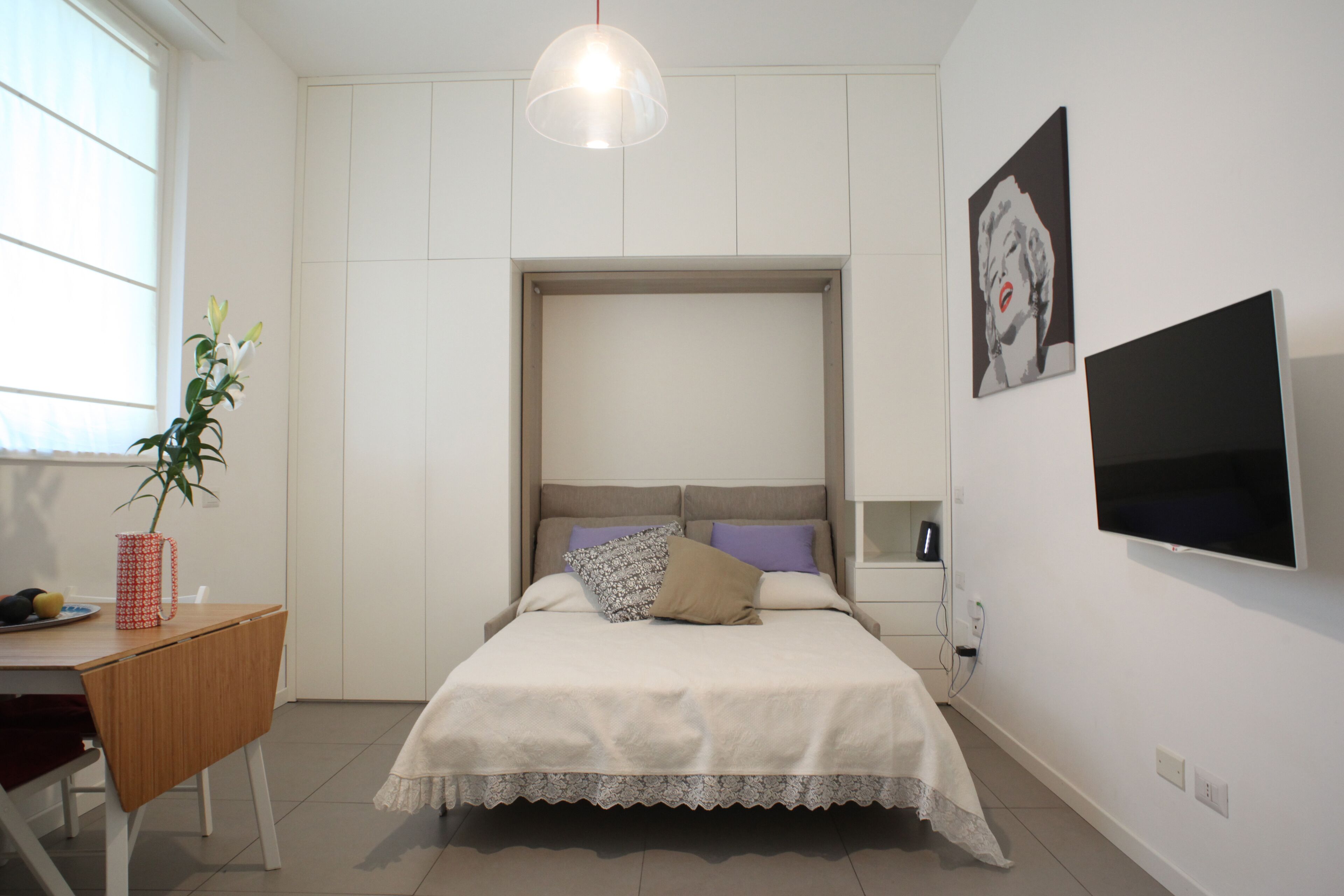 1 chambre, bureau, chambres insonorisées, fer et planche à repasser