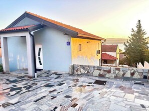 Exterior - Holiday flat with terrace and sea view (Zadar - Kruševo Karin)