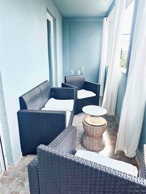 Property grounds - Holiday flat with terrace and sea view (Zadar - Kruševo Karin)