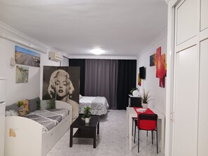 Wi-Fi gratuit, draps fournis