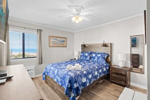 2 quartos, ferros/tábuas de passar roupa, Wi-Fi, roupa de cama