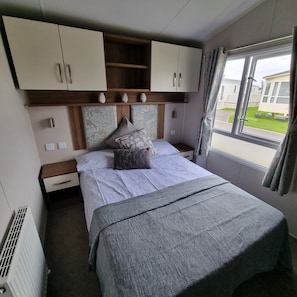 Cabin, Multiple Beds