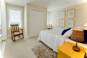 5 bedrooms, iron/ironing board, free WiFi, bed sheets