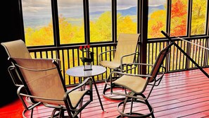 Interior - Spectacular Views-5BR-Hot Tub-Game Rm-TOP Location-dog friendly-near wineries! (Dahlonega)