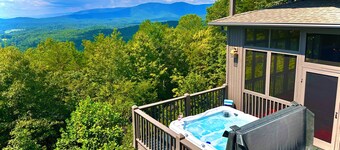 Spectacular Views-5BR-Hot Tub-Game Rm-TOP Location-dog friendly-near wineries!