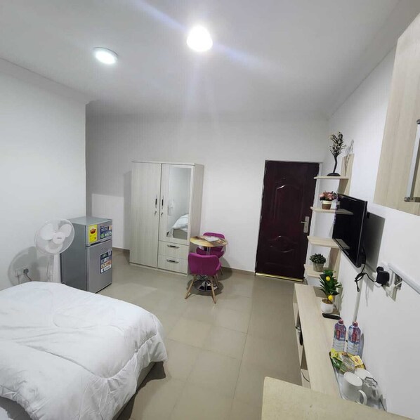 1 makuuhuone, silitysrauta/-lauta, Wi-Fi, vuodevaatteet