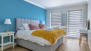 3 chambres, fer et planche à repasser, draps fournis