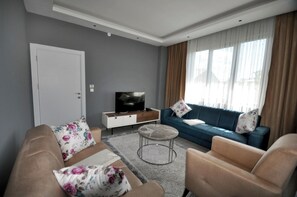 基础公寓 | 起居区