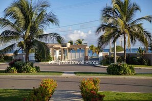 Property grounds - Luxury home in Jamaica (Lucea)