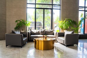 Exterior detail - Sunshine Hotel (Phnom Penh)