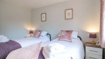 2 bedrooms, individually decorated, individually furnished, free WiFi