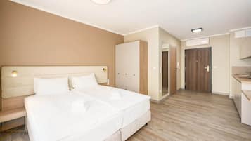 Strykjärn/strykbräda, wi-fi och sängkläder