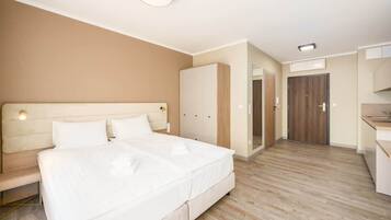 Fer et planche Ă repasser, Wi-Fi, draps fournis