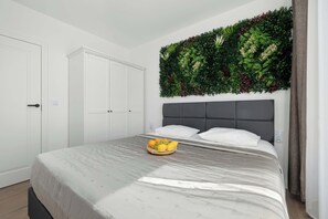 1 bedroom, iron/ironing board, WiFi, bed sheets - Fashionable Apartment | Close to the Beach, Parking, Balcony (Międzyzdroje)